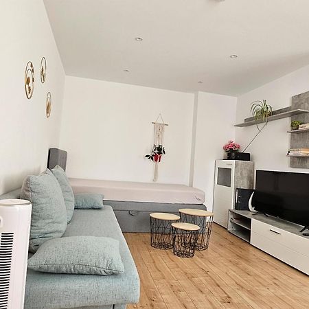 Schoene Ferienwohnung 54 M², Zentrumsnah, Kingbett Эрфурт Экстерьер фото