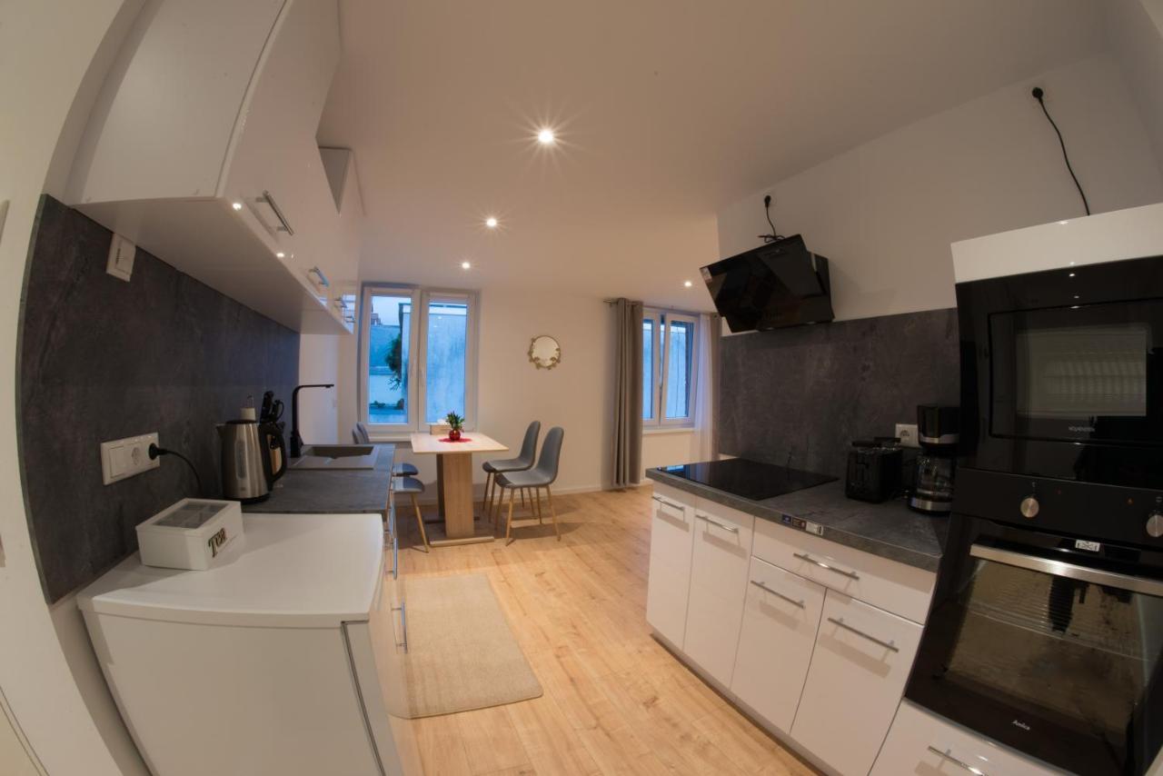Schoene Ferienwohnung 54 M², Zentrumsnah, Kingbett Эрфурт Экстерьер фото