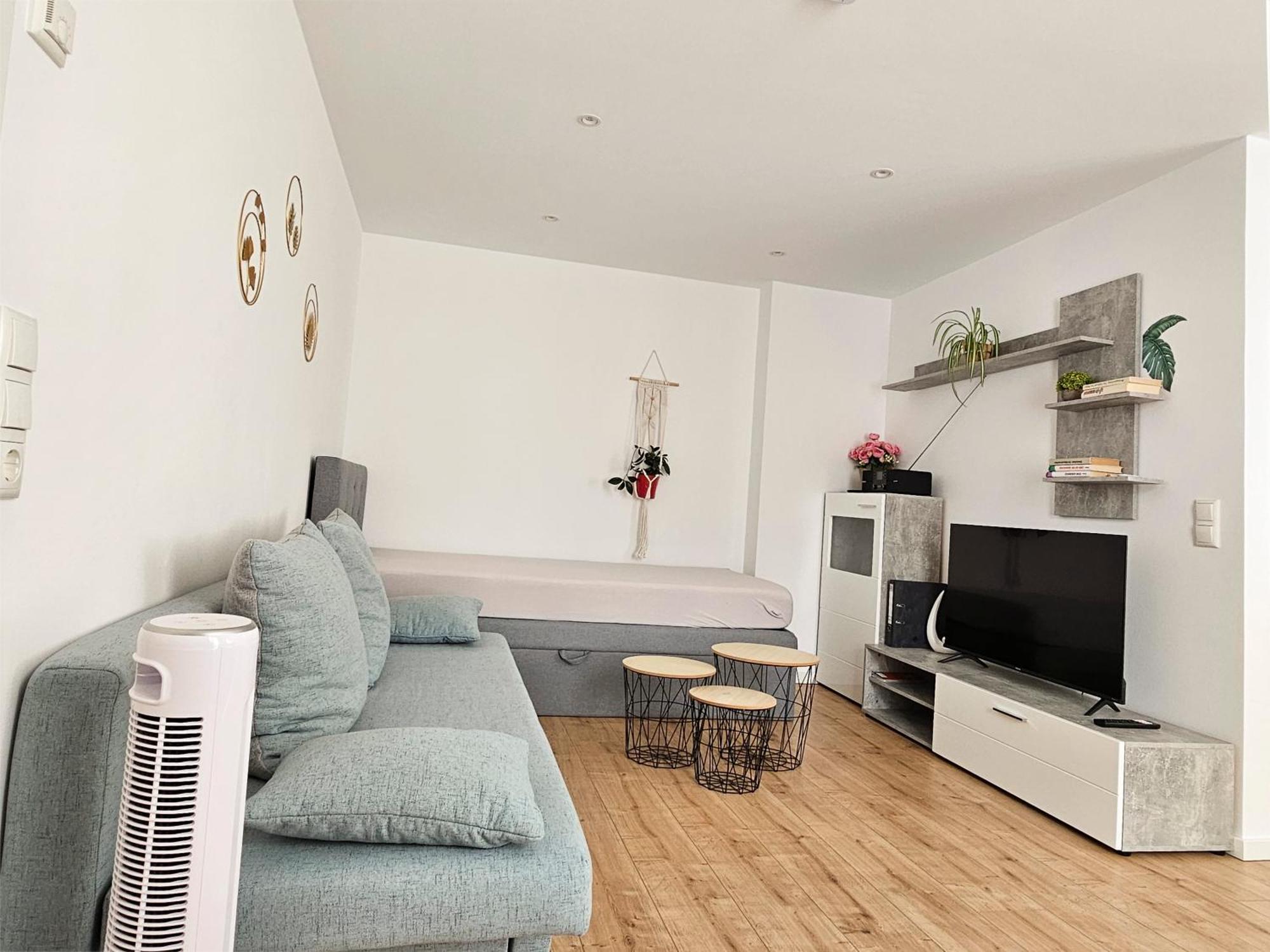 Schoene Ferienwohnung 54 M², Zentrumsnah, Kingbett Эрфурт Экстерьер фото